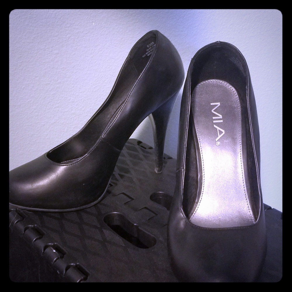 Black heels
